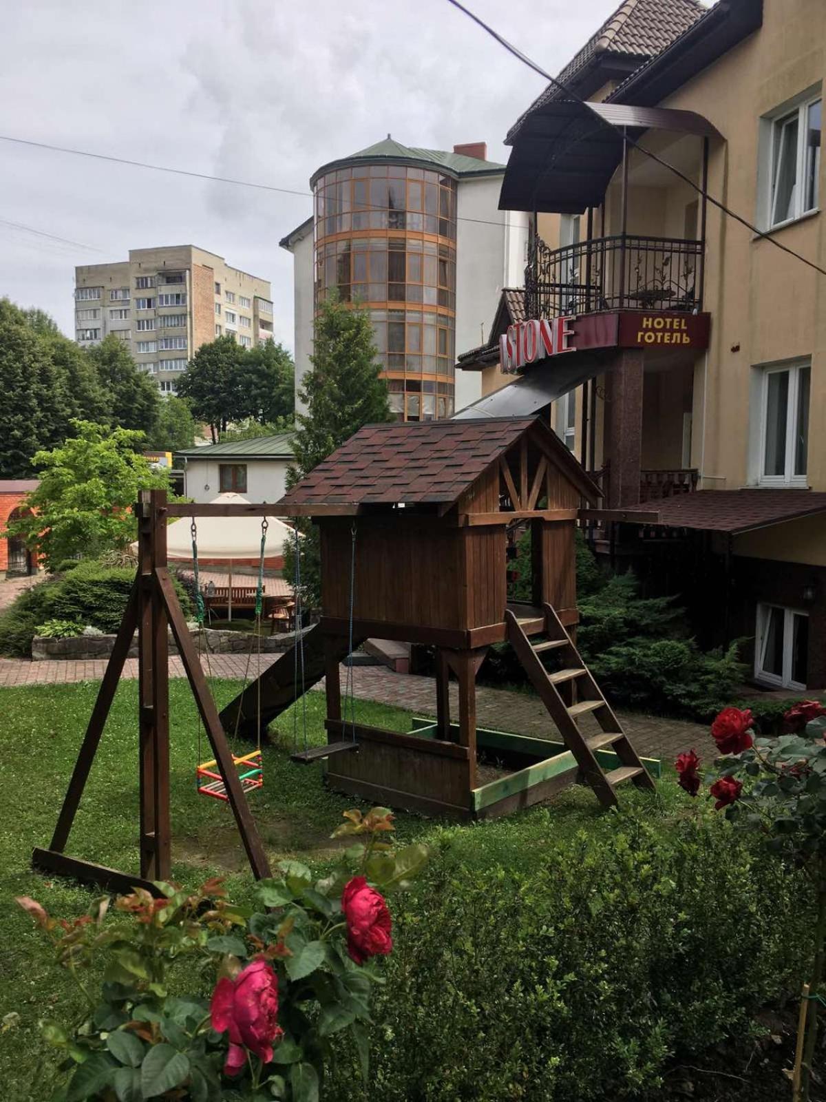 Red Stone Hotel Truszkavec Kültér fotó