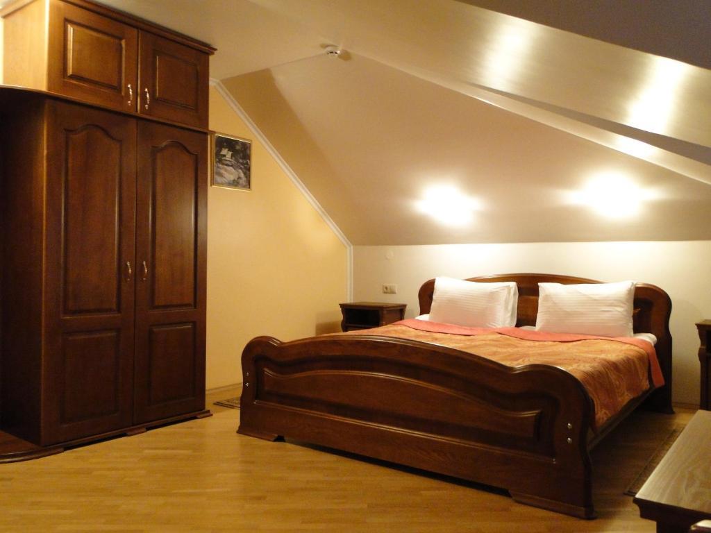 Red Stone Hotel Truszkavec Szoba fotó
