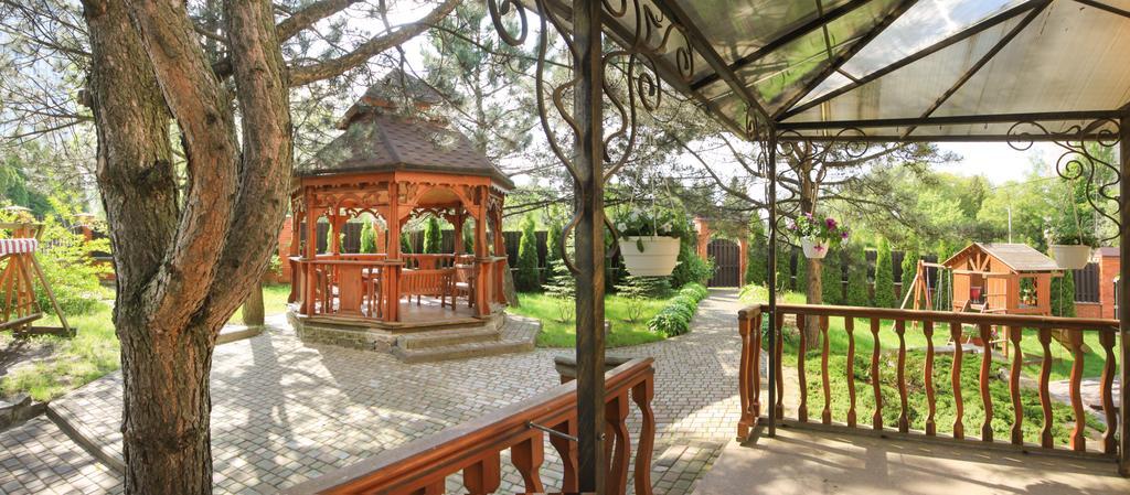 Red Stone Hotel Truszkavec Kültér fotó