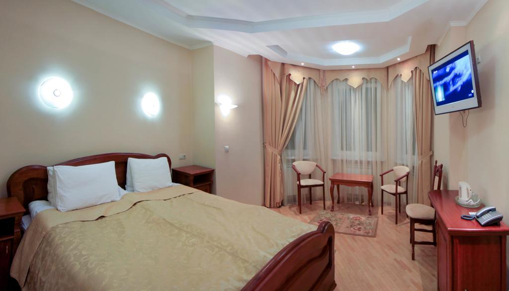 Red Stone Hotel Truszkavec Kültér fotó