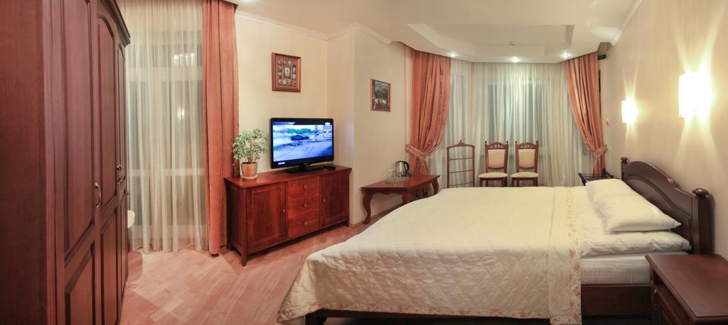 Red Stone Hotel Truszkavec Kültér fotó