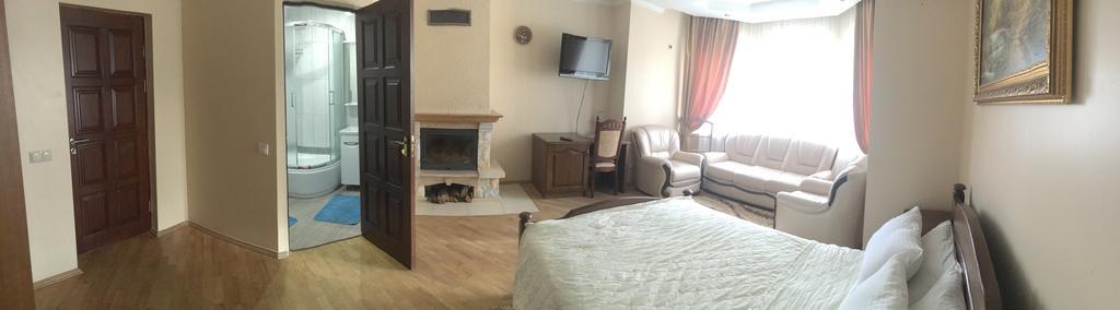 Red Stone Hotel Truszkavec Kültér fotó
