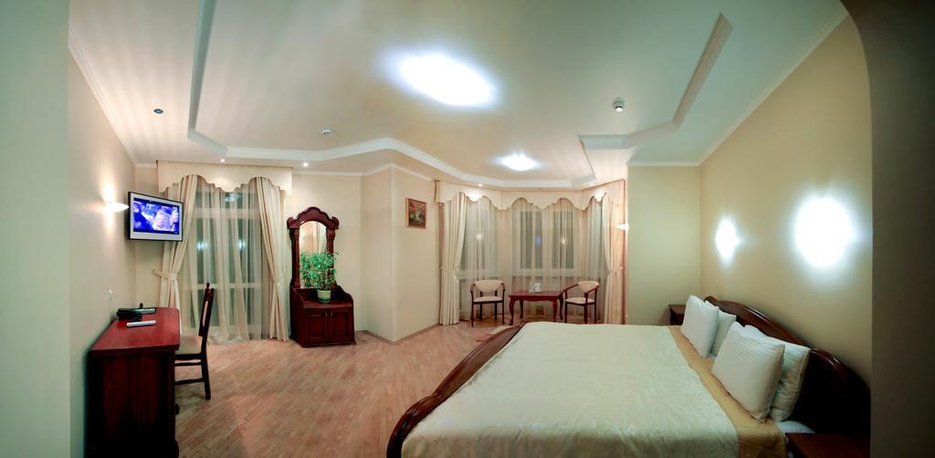 Red Stone Hotel Truszkavec Kültér fotó