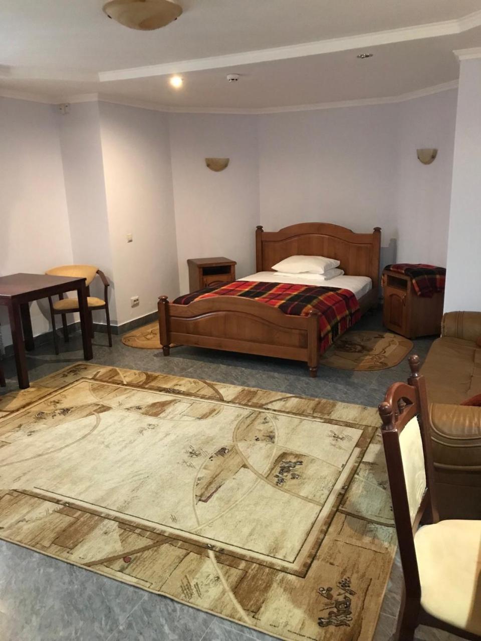 Red Stone Hotel Truszkavec Kültér fotó